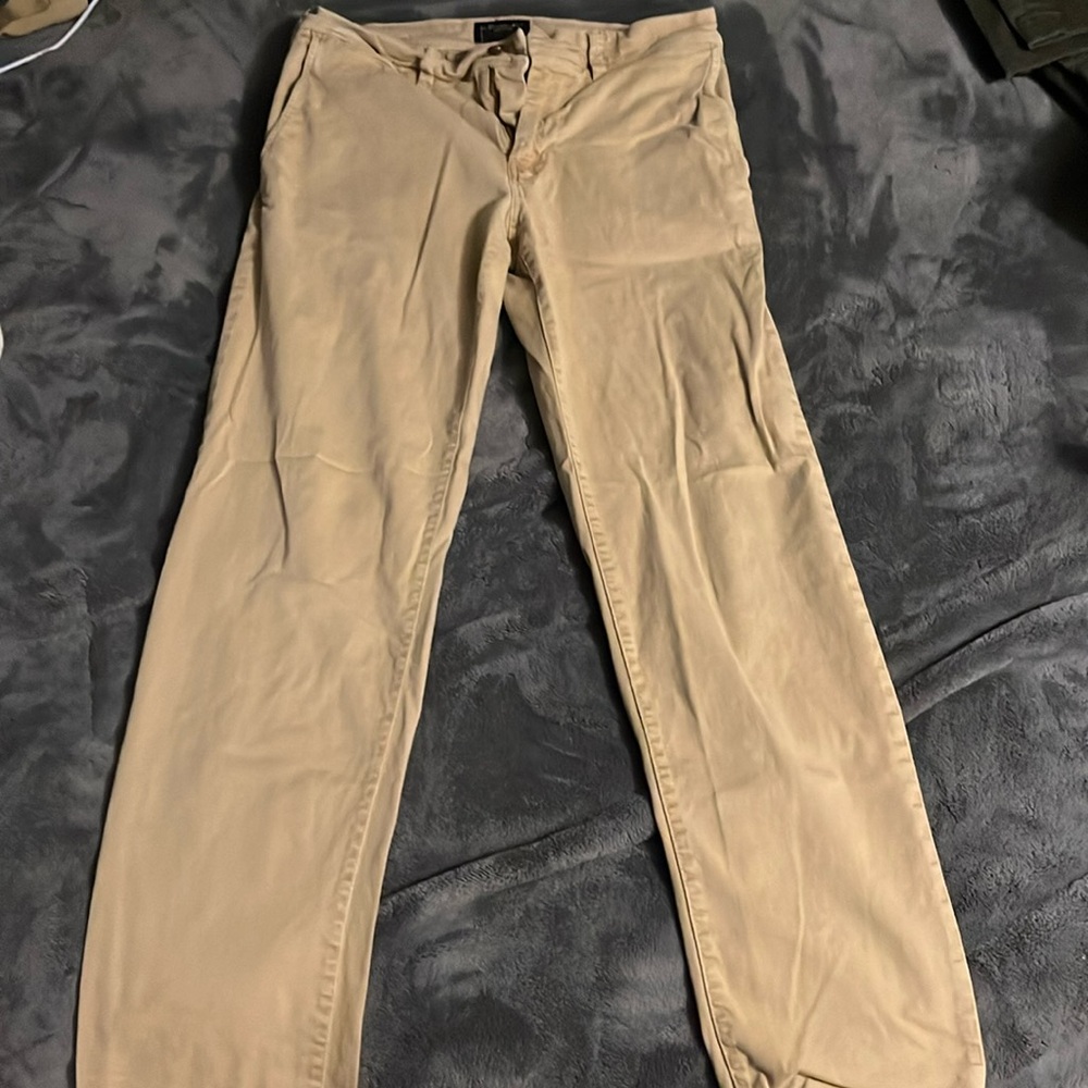 American Eagle Slim Straight Khaki Pants
